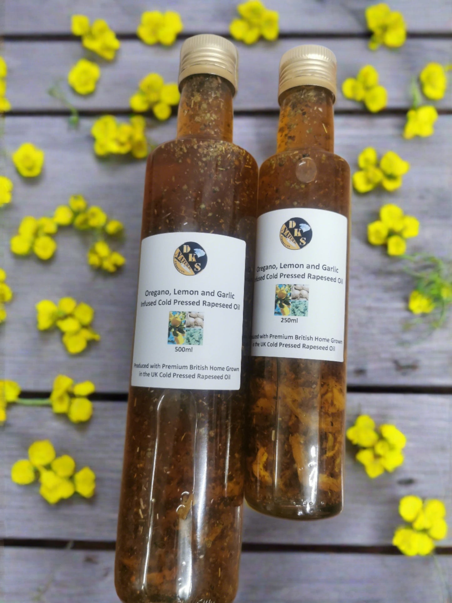 Our oregano, lemon and garlic infused cold pressed rapeseed oils are made with 100% natural ingredients which are GLUTEN FREE and contains NO SALT, NO MSG, NO PRESERVATIVES, NO ANTI-CAKING AGENTS, NO ARTIFICIAL COLOURING AND NO ARTIFICIAL FLAVOURS.
Our infused rapeseed oils are hand blended with natural herb, spices and cold pressed rapeseed oil that is 100% home grown in the UK and is filtered 5 times with a very high burn point and is suitable for all types of cooking. With 1/2 saturated fats of oli